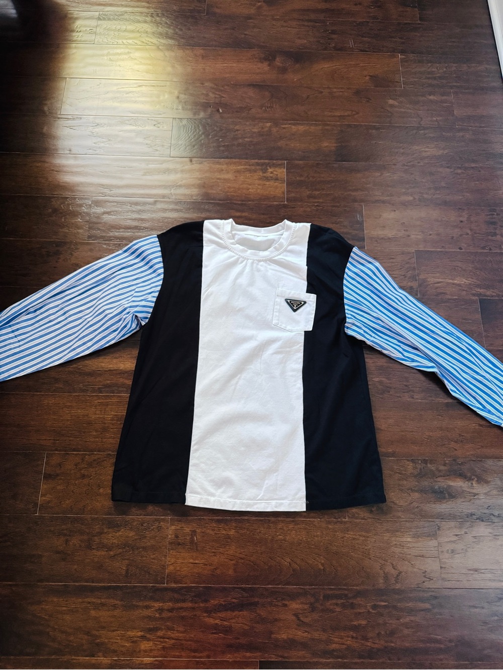 Colorblock Long Sleeve Tee with Blue Stripe Sleeves